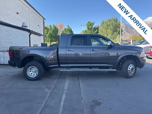 Used 2017 RAM 3500 Laramie Longhorn image 8