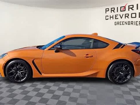 Used 2023 Toyota GR86 10th Anniversary SE image 5