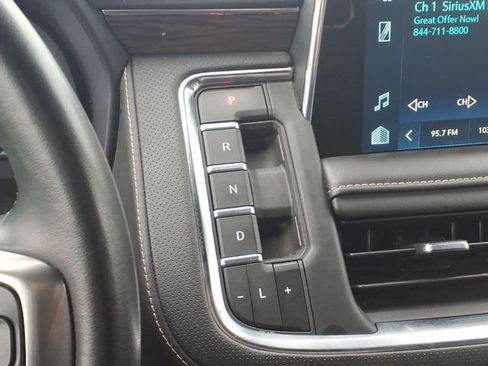 Used 2023 Chevrolet Suburban Premier AWD/4WD image 11
