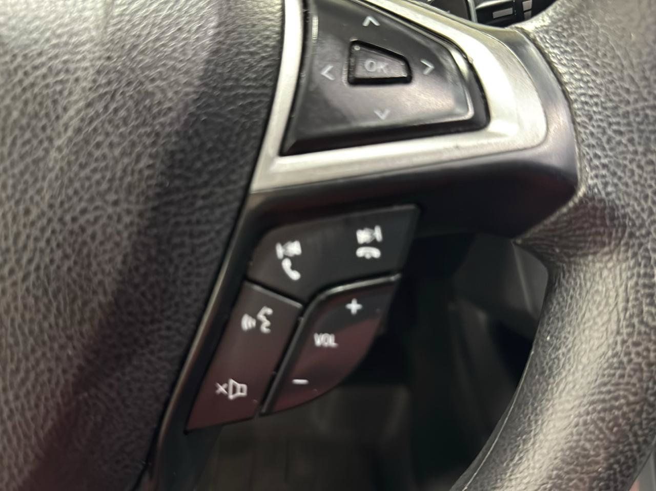 Used 2020 Ford Fusion SE AWD/4WD image 23