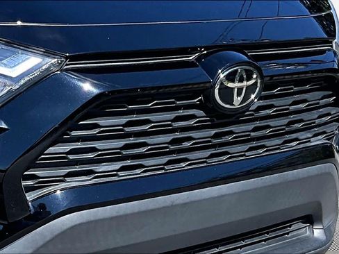 Used 2023 Toyota RAV4 XLE w/ Convenience Package FWD image 30