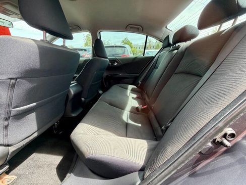 Used 2017 Honda Accord LX image 28