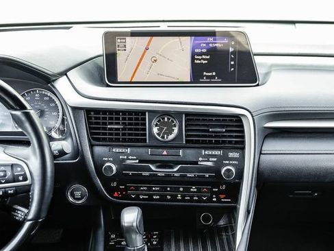 Used 2019 Lexus RX 350L Luxury FWD image 13