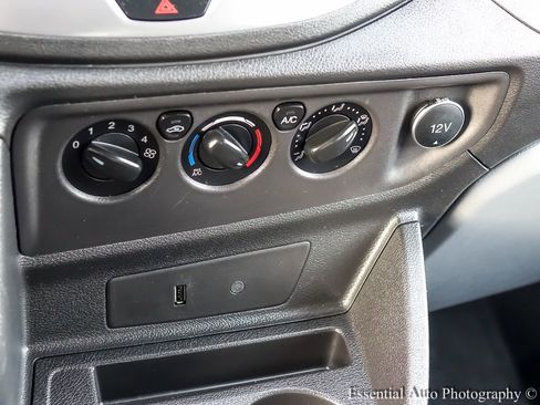 Used 2019 Ford Transit 150 XLT image 16