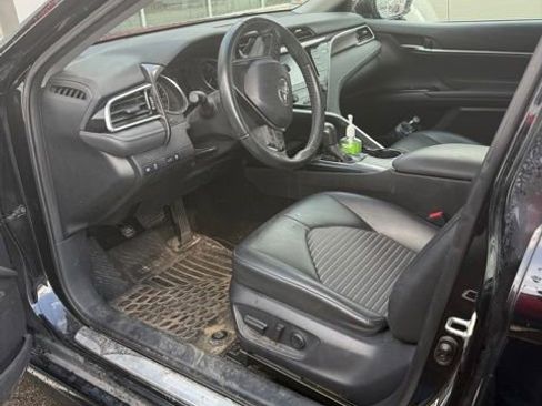 Used 2018 Toyota Camry SE w/ Moonroof Package image 7