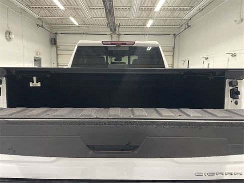 Used 2025 GMC Sierra 2500 Denali Ultimate image 15