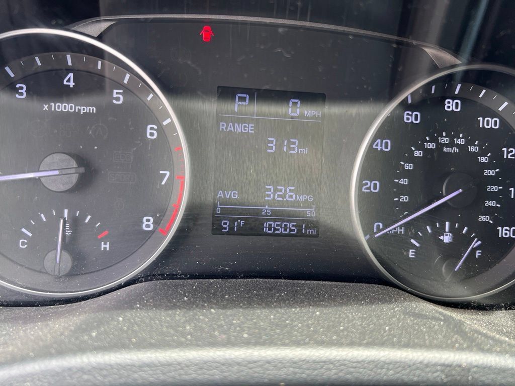 Used 2017 Hyundai Elantra SE FWD image 6