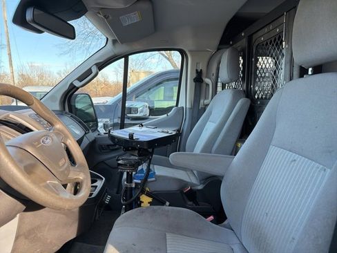 Used 2016 Ford Transit 250 130 Low Roof image 5