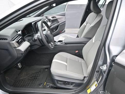 Used 2026 Toyota Camry SE image 11