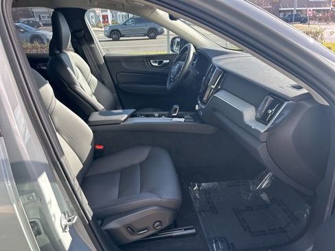 Certified 2025 Volvo XC60 B5 Plus AWD/4WD image 15