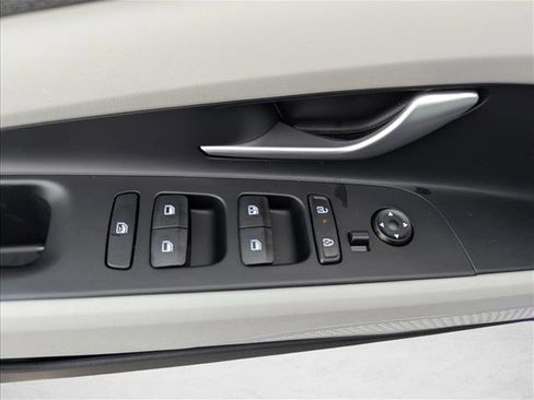 New 2026 Hyundai Elantra Limited FWD image 10