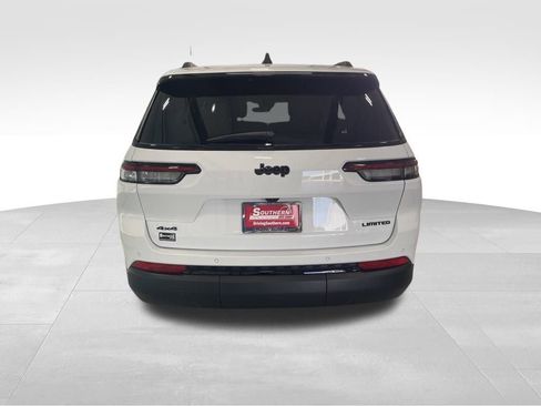 Used 2025 Jeep Grand Cherokee L Limited w/ Black Appearance Package image 5