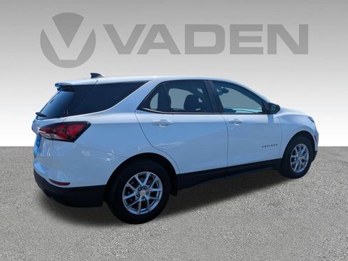 Used 2023 Chevrolet Equinox LS image 25