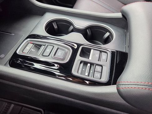 Certified 2025 Honda Pilot Black Edition image 34