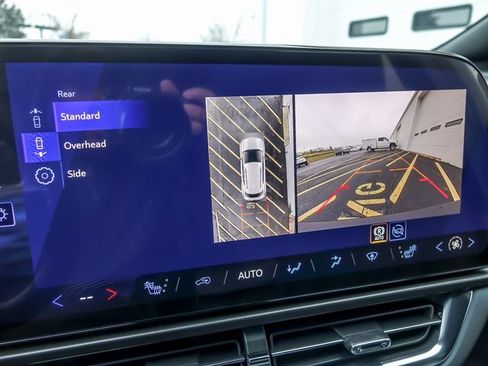 New 2026 Chevrolet Equinox EV LT image 22