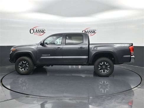 Used 2023 Toyota Tacoma TRD Sport image 2