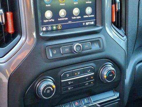 Used 2019 Chevrolet Silverado 1500 Custom Trail Boss w/ Custom Convenience Package AWD/4WD image 16