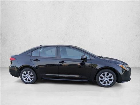 Used 2024 Toyota Corolla LE FWD image 4