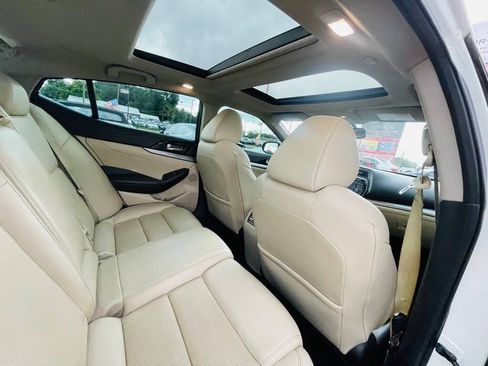 Used 2017 Nissan Maxima 3.5 SL FWD image 27