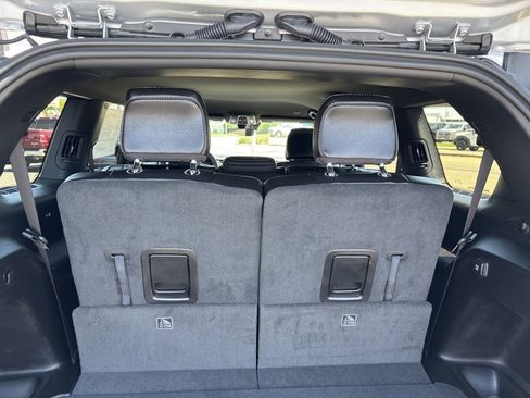 New 2025 Jeep Grand Cherokee L Laredo image 8