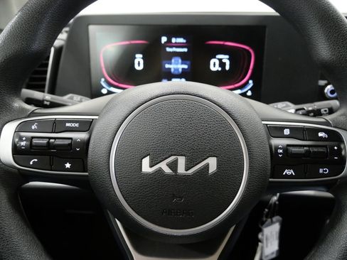 Used 2024 Kia Sportage LX FWD image 16