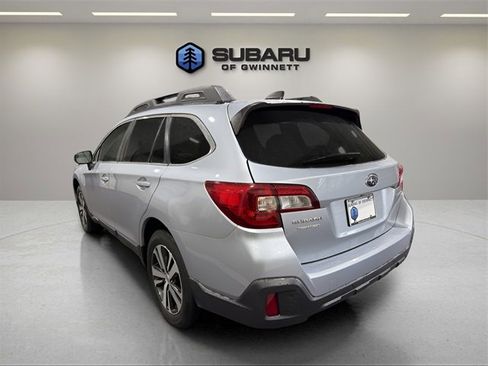 Used 2019 Subaru Outback 2.5i Limited image 3
