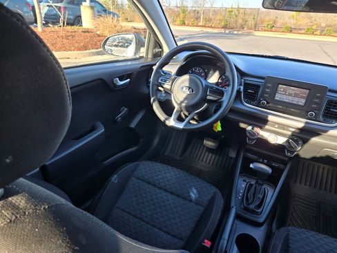 Used 2018 Kia Rio LX image 9