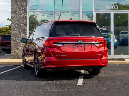 Used 2023 Honda Odyssey Elite image 6