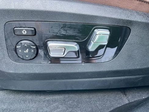 Used 2024 BMW X7 xDrive40i image 34