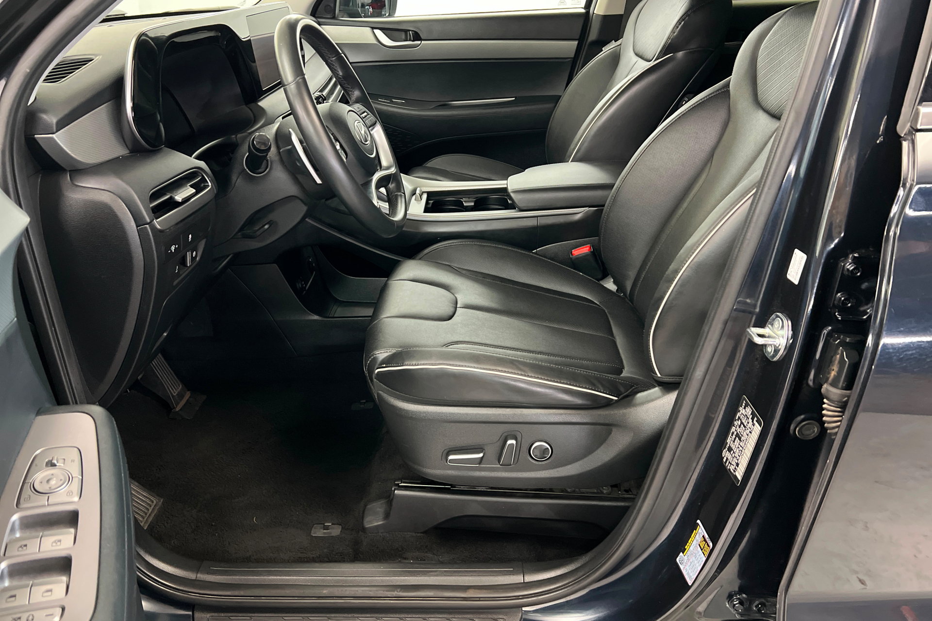 Used 2025 Hyundai Palisade SEL FWD image 18