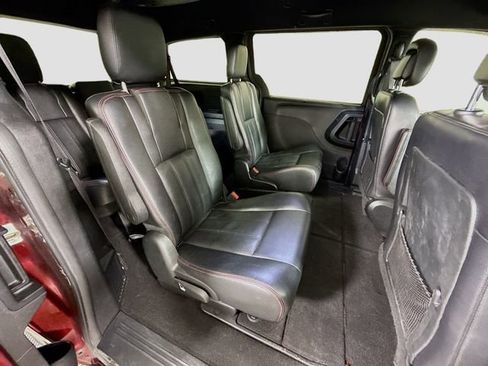 Used 2018 Dodge Grand Caravan GT image 26