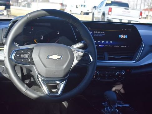 New 2026 Chevrolet Trax LT w/ Sunroof Package image 19