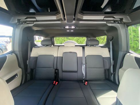 New 2026 GMC Hummer EV SUV image 25