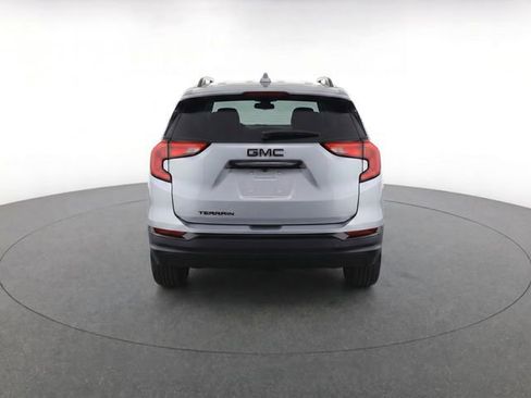 Used 2023 GMC Terrain SLE w/ Driver Convenience Package FWD image 3