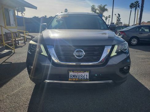 Used 2020 Nissan Pathfinder SL FWD image 10