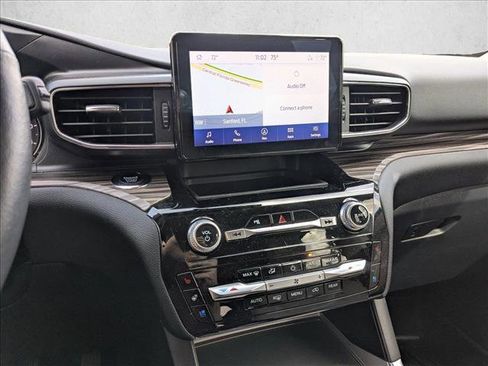 Used 2024 Ford Explorer Limited w/ Equipment Group 301A image 11