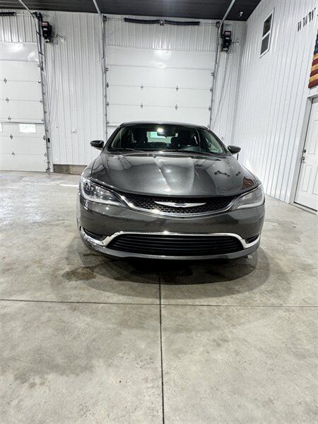 Used 2015 Chrysler 200 Limited w/ Convenience Group FWD image 2