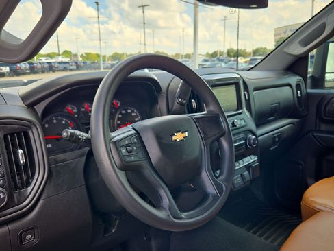 Used 2024 Chevrolet Silverado 2500 Custom w/ Custom Value Package AWD/4WD image 16