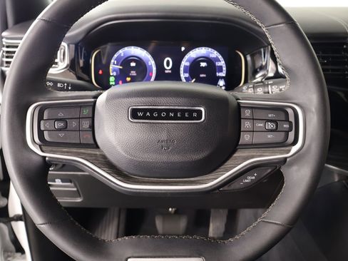 Used 2022 Jeep Wagoneer Series III w/ Convenience Group I image 3