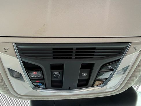 Used 2020 Acura RDX AWD image 36