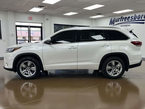Used 2018 Toyota Highlander Limited AWD/4WD image 9