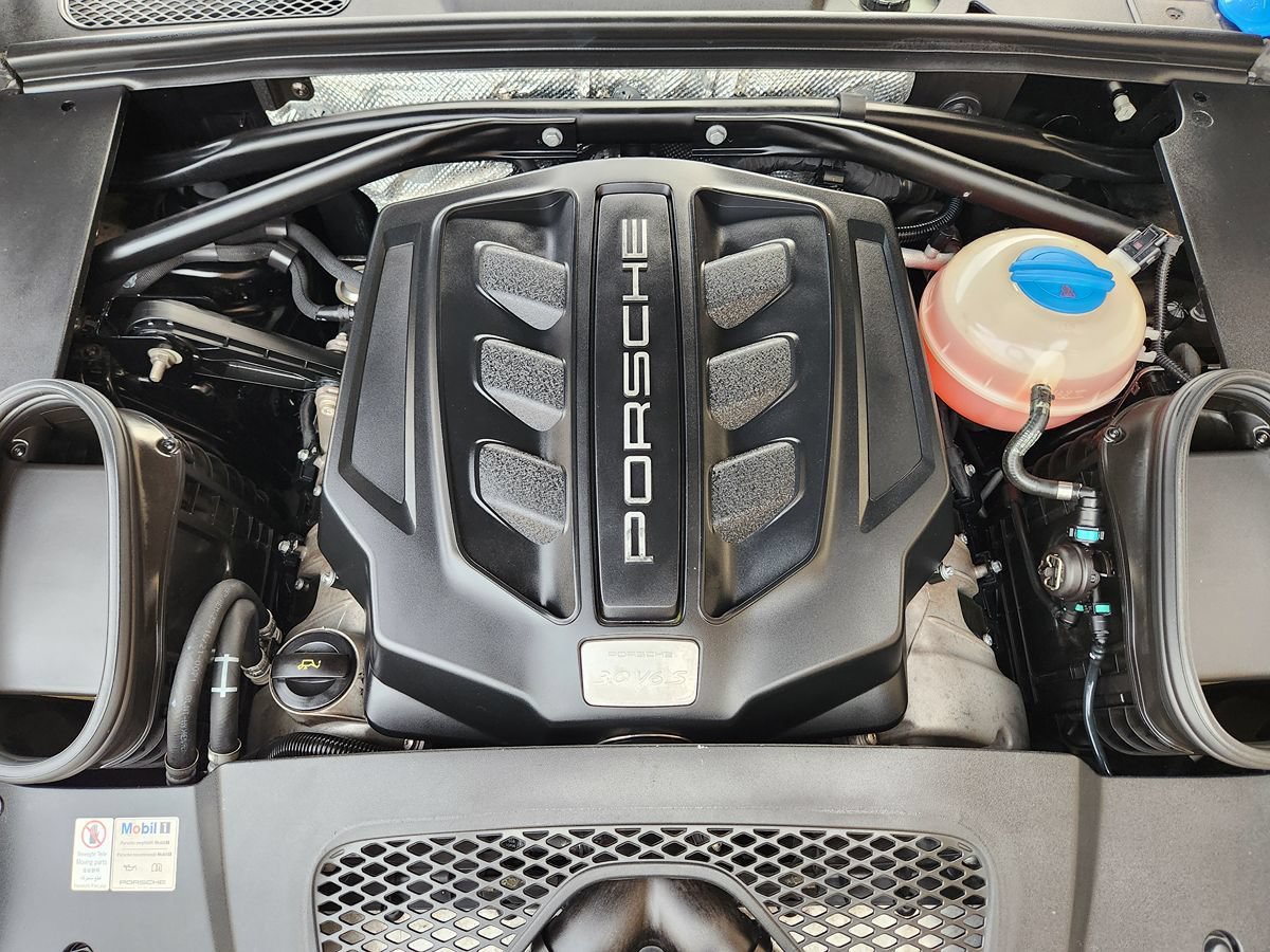 Used 2017 Porsche Macan S AWD/4WD image 53