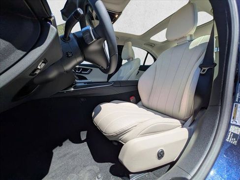 New 2026 Mercedes-Benz E 450 4MATIC Sedan image 4