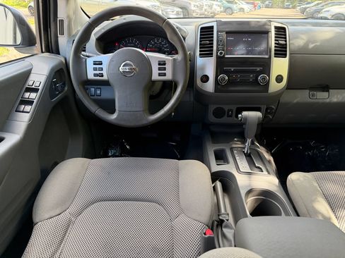 Used 2019 Nissan Frontier SV RWD image 13