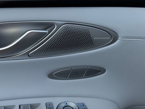 New 2026 Genesis GV70 2.5T Advanced image 27