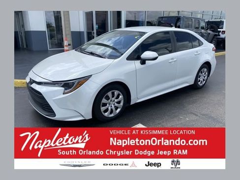 Used 2024 Toyota Corolla LE image 1