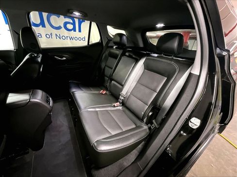 Used 2024 GMC Terrain SLT AWD/4WD image 15