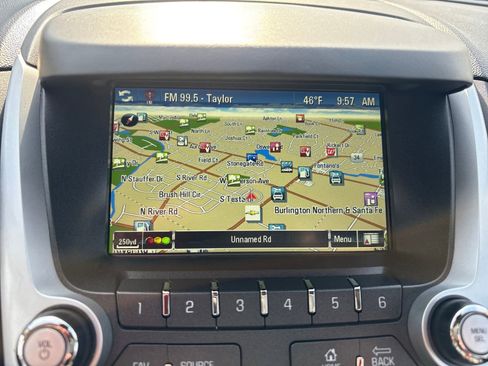 Used 2017 Chevrolet Equinox LT image 19