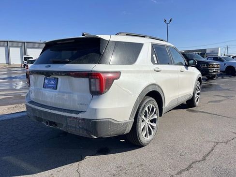 New 2026 Ford Explorer ST-Line image 3