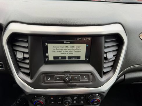 Used 2018 GMC Acadia SLE AWD/4WD image 18